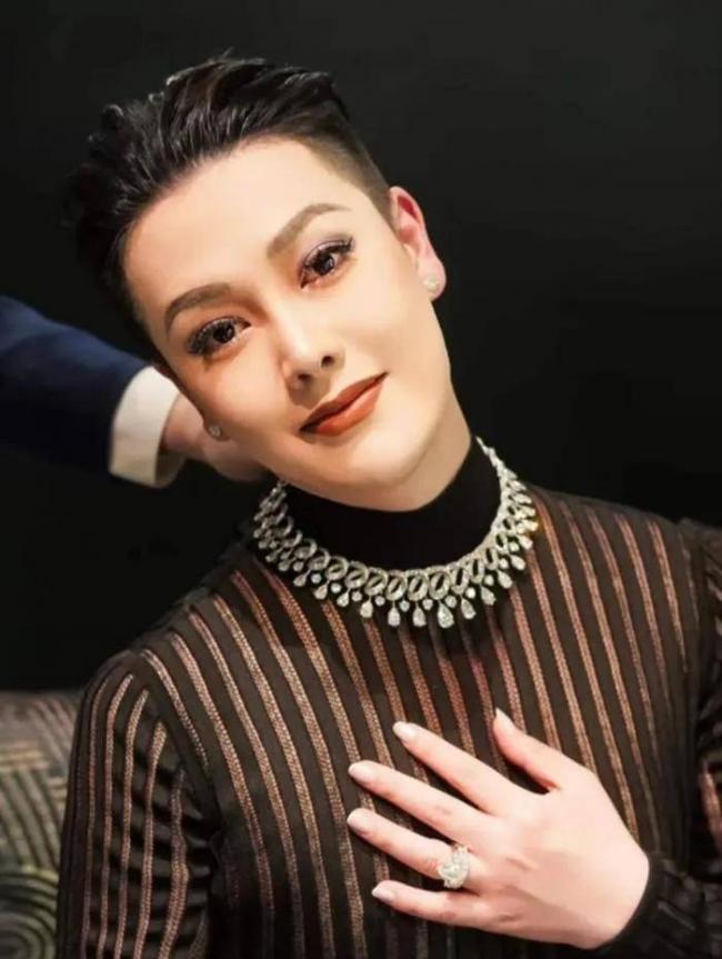 偷税749万躲去美国，他换个马甲又回来割韭菜